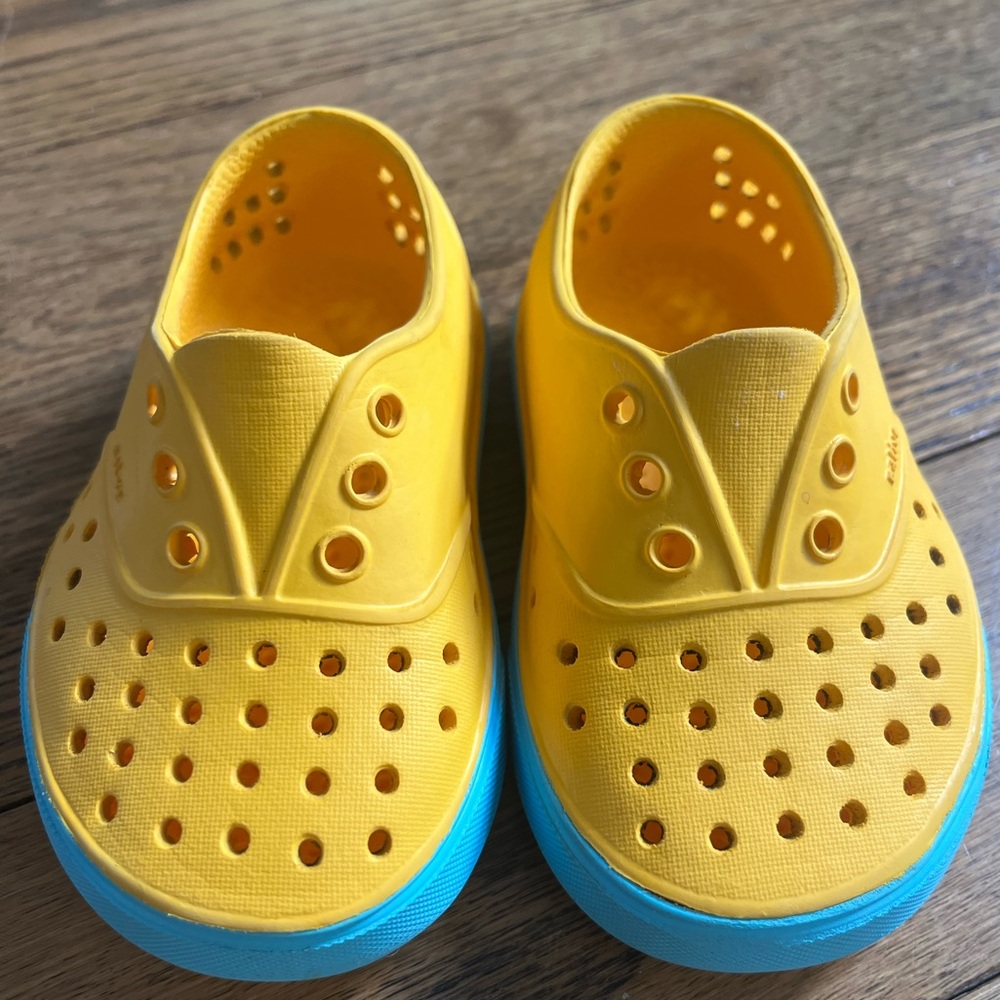 Native Kids’ Miller Waterproof Slip On Shoes Size C6